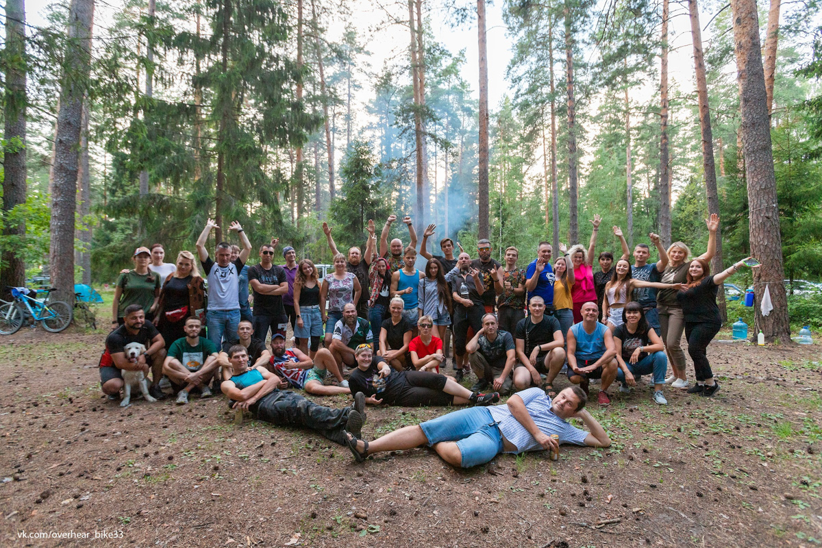 Тренировки под открытым небом помогают восстановить здоровье моральное и физическое, а ещё расширить круг знакомств. Бег, велопутешествия, тёплый чай из термоса. Рассказываем, как приобщиться к массовым ЗОЖ-активностям в 33-м регионе.