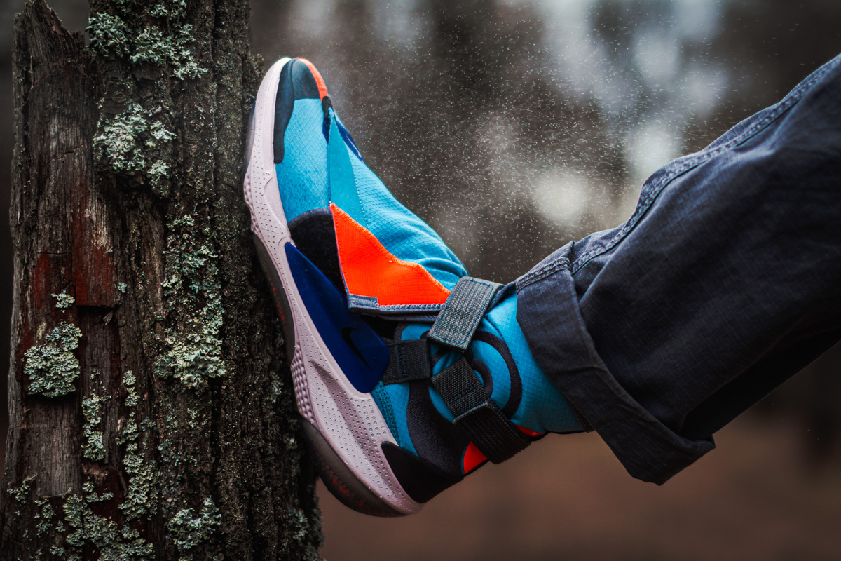 Вы знаете, кто такой «сникерхед»? Это человек, который коллекционирует кроссовки. У жителя Владимира Александра Чунаева, например, ровно сто уникальных моделей. И все их молодой человек носит по очереди.