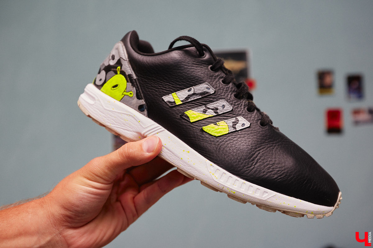 Вы знаете, кто такой «сникерхед»? Это человек, который коллекционирует кроссовки. У жителя Владимира Александра Чунаева, например, ровно сто уникальных моделей. И все их молодой человек носит по очереди.