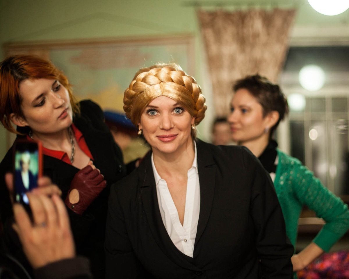 Анастасия Кобыненкова стала героиней неснятого фильма Валерии Гай Германики, спела на бэк-вокале у «НАИВа», пять лет жизни посвятила группе The Matrixx, основала собственную арт-бригаду, а также посотрудничала с большим количеством знаменитостей от Линды до Екатерины Гордон. Подробности в большом интервью с девушкой.