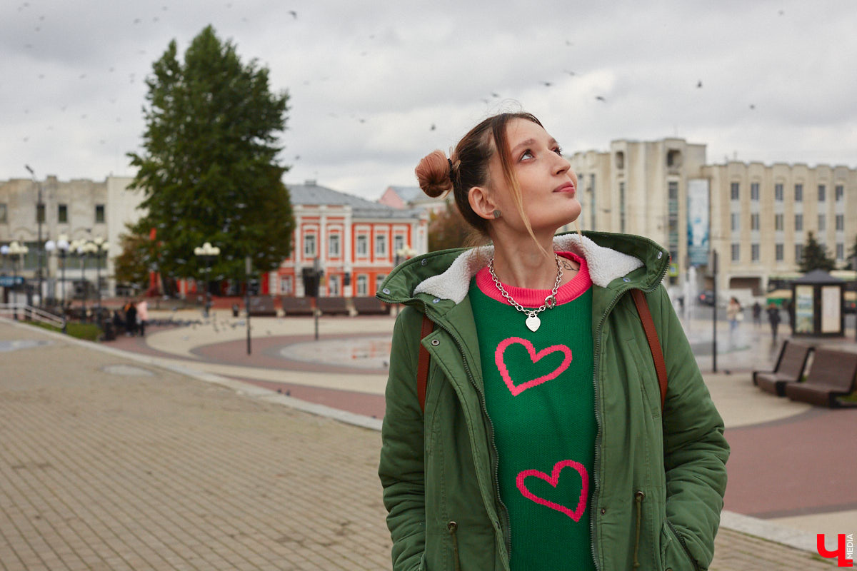 Анастасия Кобыненкова стала героиней неснятого фильма Валерии Гай Германики, спела на бэк-вокале у «НАИВа», пять лет жизни посвятила группе The Matrixx, основала собственную арт-бригаду, а также посотрудничала с большим количеством знаменитостей от Линды до Екатерины Гордон. Подробности в большом интервью с девушкой.