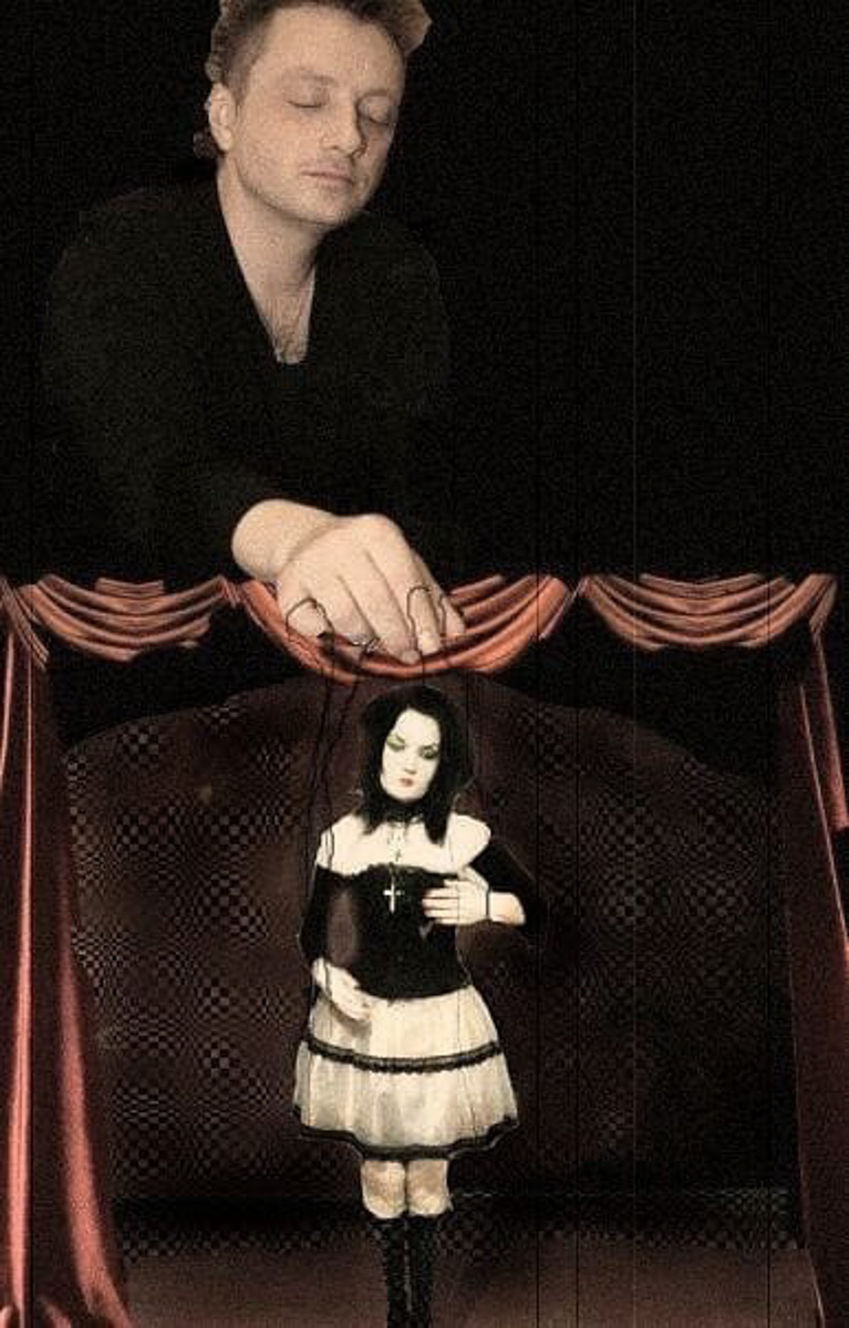 Анастасия Кобыненкова стала героиней неснятого фильма Валерии Гай Германики, спела на бэк-вокале у «НАИВа», пять лет жизни посвятила группе The Matrixx, основала собственную арт-бригаду, а также посотрудничала с большим количеством знаменитостей от Линды до Екатерины Гордон. Подробности в большом интервью с девушкой.