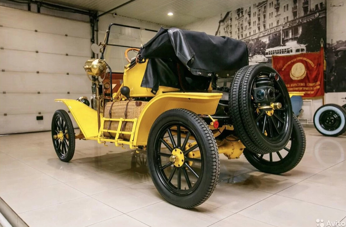 «Ключ-Медиа» продолжает рассказывать вам об интересных предложениях, что регулярно появляются на популярном интернет-сервисе товаров и услуг. На этот раз наш выбор пал на ретроавтомобили, которые можно приобрести в областном центре.