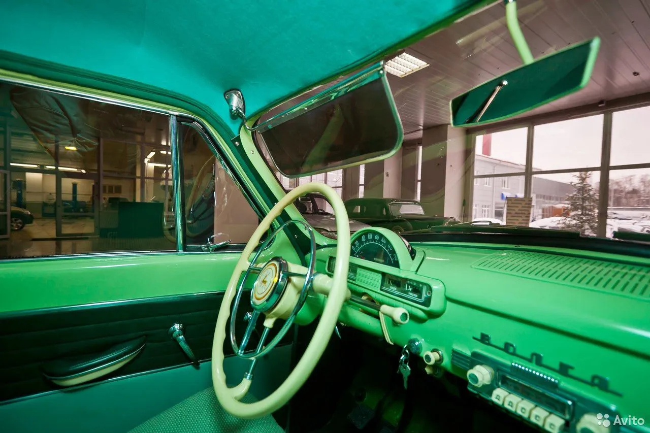 «Ключ-Медиа» продолжает рассказывать вам об интересных предложениях, что регулярно появляются на популярном интернет-сервисе товаров и услуг. На этот раз наш выбор пал на ретроавтомобили, которые можно приобрести в областном центре.