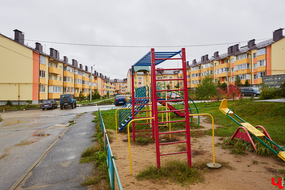 Пустыри в городе постепенно обрастают стройками. Работы одновременно ведутся на самых разных площадках. И какие-то объекты даже близки к завершению. «Ключ-Медиа» проехался по самым знаковым точкам.