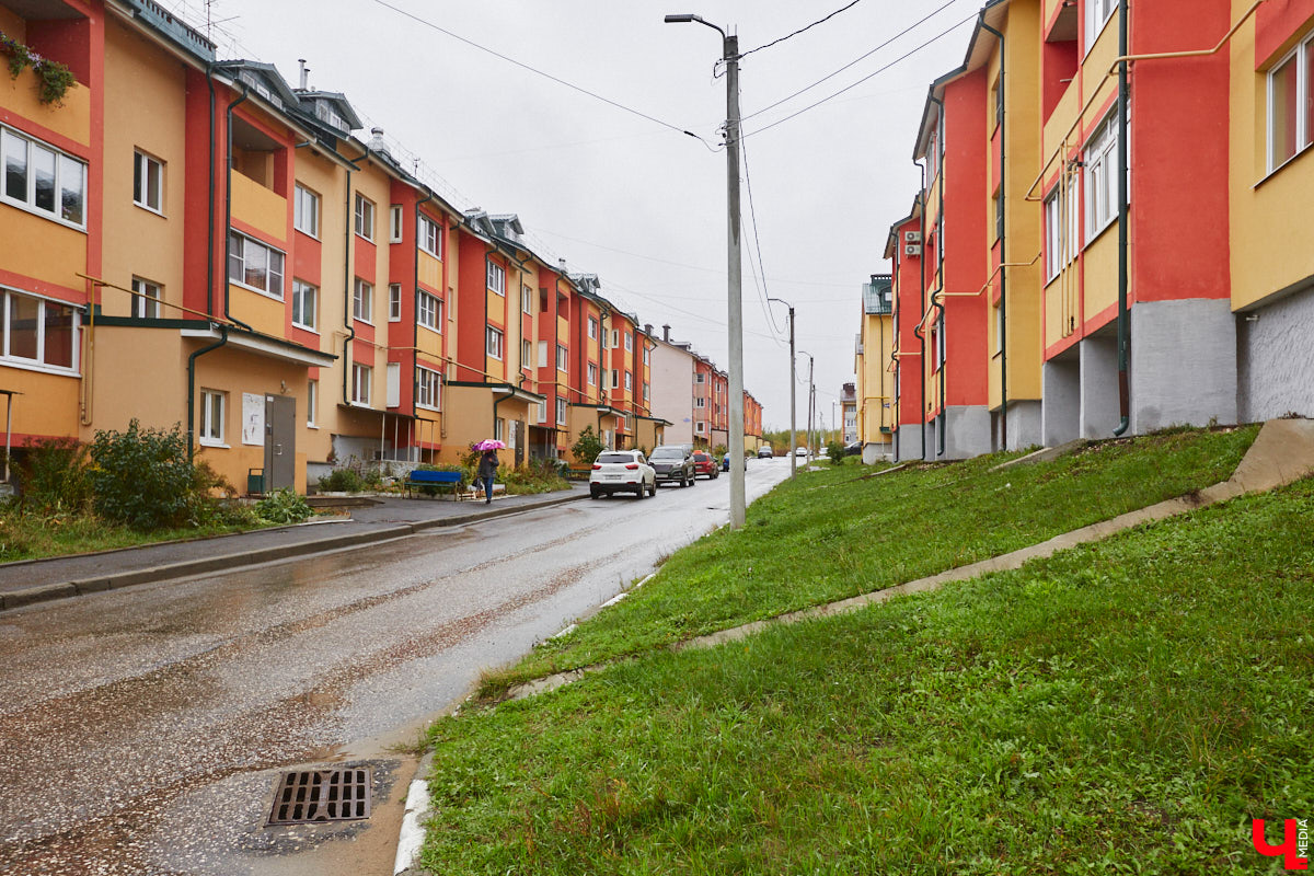 Пустыри в городе постепенно обрастают стройками. Работы одновременно ведутся на самых разных площадках. И какие-то объекты даже близки к завершению. «Ключ-Медиа» проехался по самым знаковым точкам.