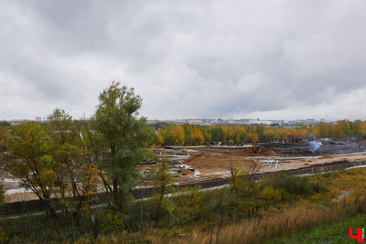 Пустыри в городе постепенно обрастают стройками. Работы одновременно ведутся на самых разных площадках. И какие-то объекты даже близки к завершению. «Ключ-Медиа» проехался по самым знаковым точкам.