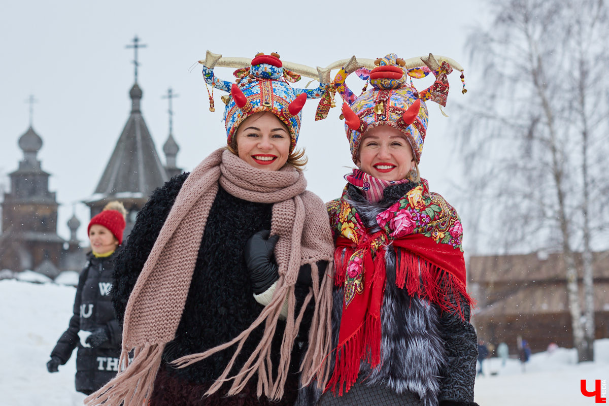 Кэшбэк кэшбэком, но всё-таки сейчас путешествия даются россиянам непросто. Вопрос не только в финансах. Беспокойство, вызванное происходящим в стране, сказывается на желании переменить обстановку, просто отдохнуть или устроить праздник. Наглядный пример: число новогодних бронирований жилья для выездных корпоративов значительно сократилось.