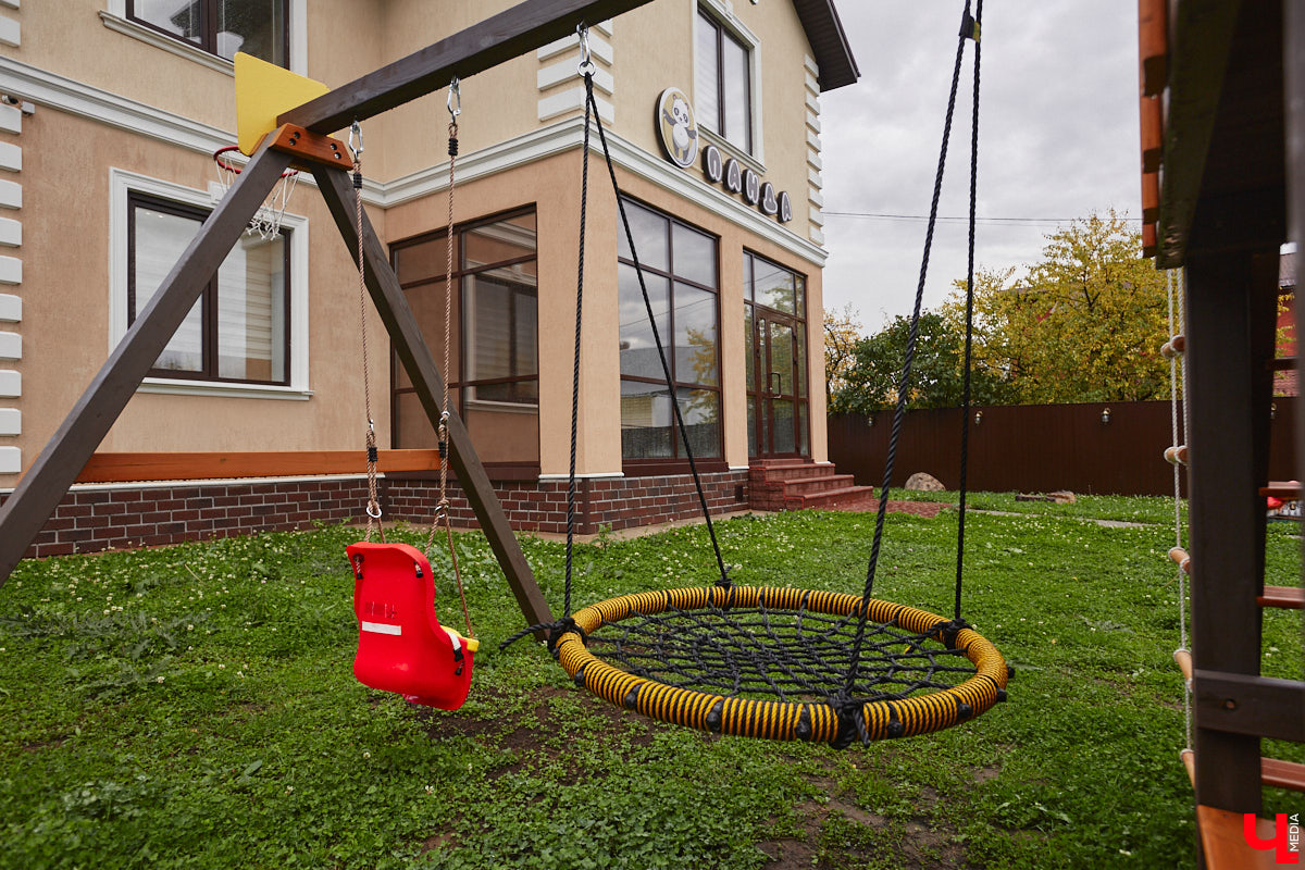 22 октября во Владимире состоится день открытых дверей в новом частном детском саду «Панда», который находится на огороженной территории двухэтажного коттеджа. Посетить это мероприятие стоит хотя бы потому, что всегда лучше один раз увидеть, чем сто раз услышать! Ну а пока мы, воспользовавшись радушием заведующей частным садом, в числе первых заглянули к ним на экскурсию.