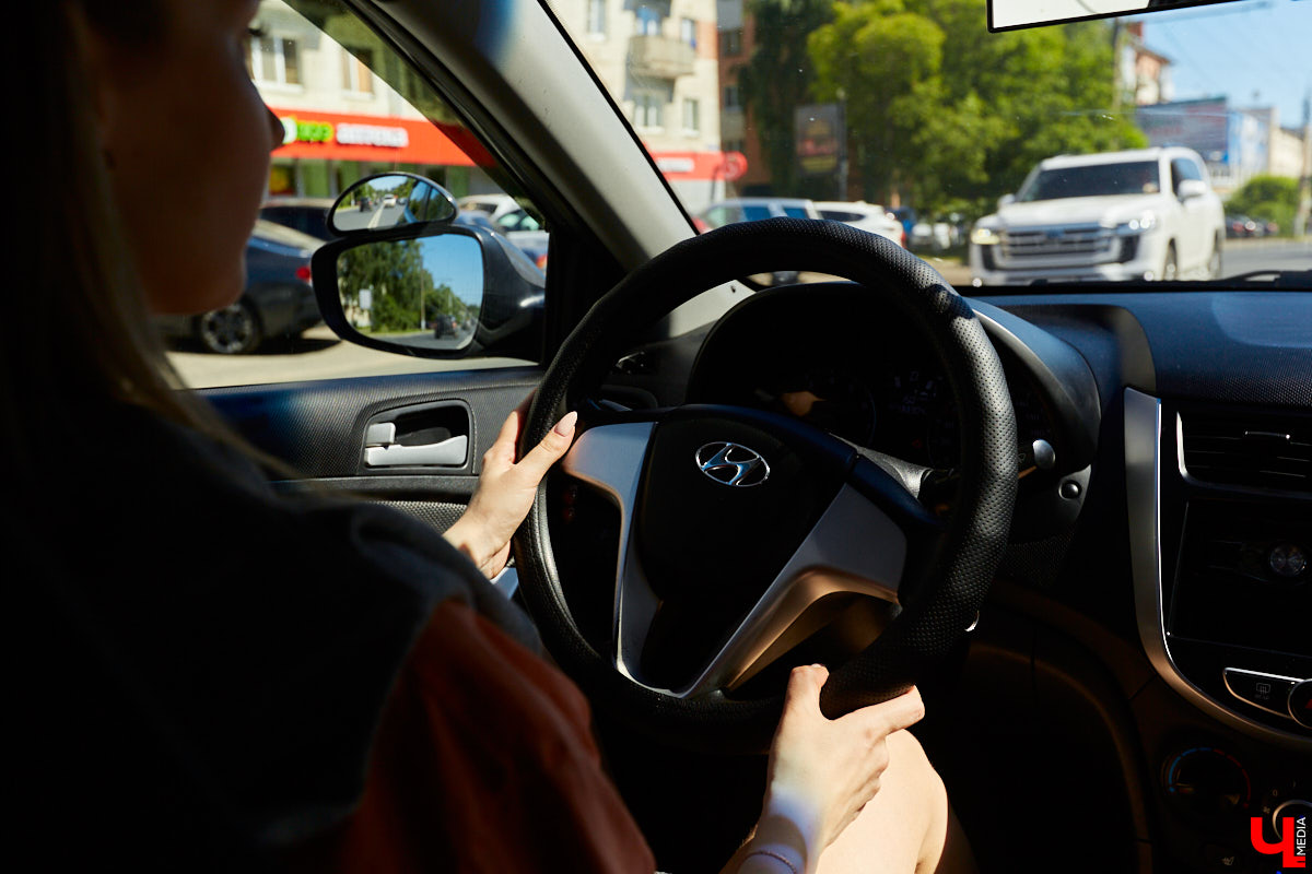 Жители Владимира смогут воспользоваться первой частью дублера Южного обхода областного центра уже на этой неделе. Дорогу откроют 14 октября, в пятницу. Пока же есть возможность полюбоваться развязкой на фото, сделанных с коптера. 