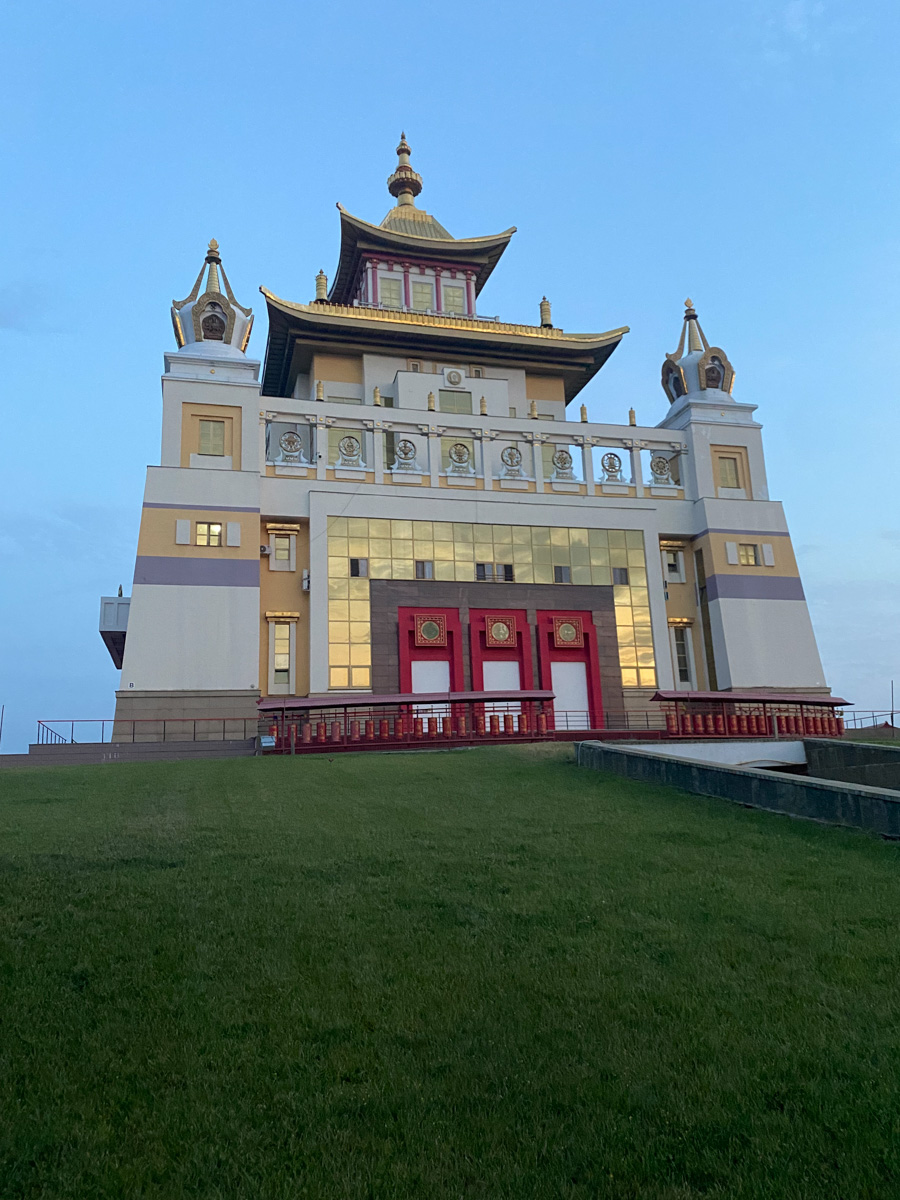 Владимирец Антон Щедрин не просто рассказал «Ключ-Медиа» о своих кавказских каникулах, но и порекомендовал места, которые стоит посетить в первую очередь, если времени в обрез.