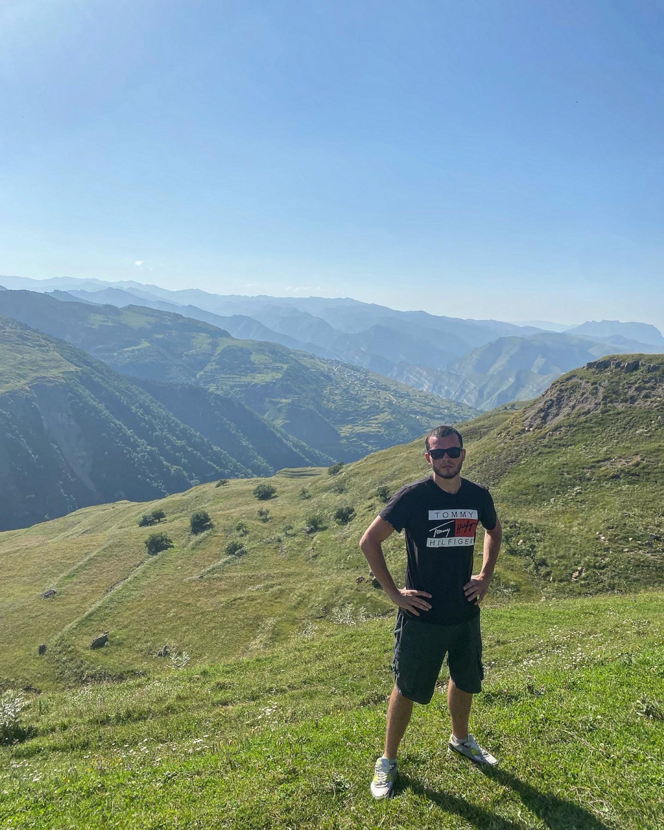 Владимирец Антон Щедрин не просто рассказал «Ключ-Медиа» о своих кавказских каникулах, но и порекомендовал места, которые стоит посетить в первую очередь, если времени в обрез.