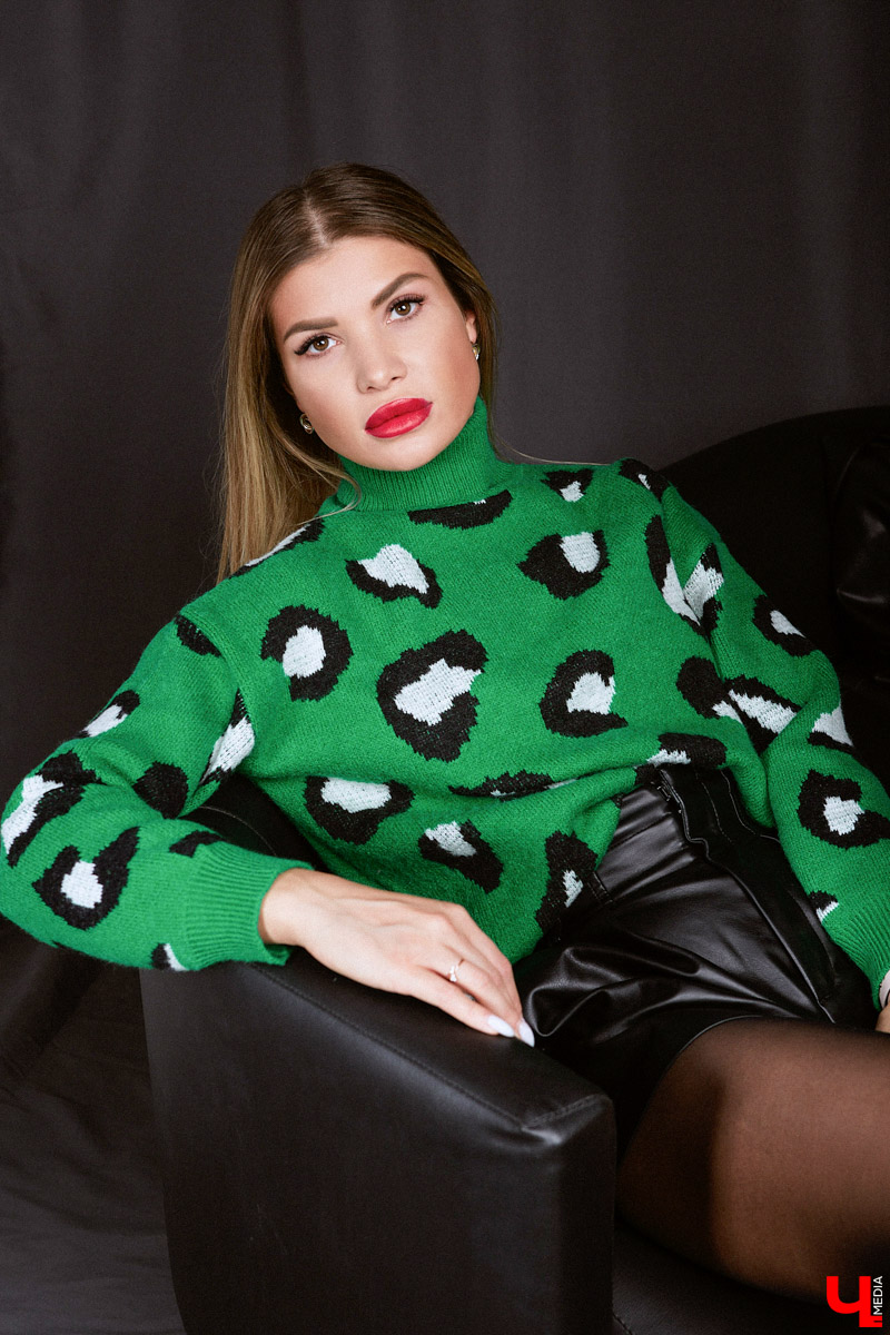 Модель Оксана Лебедева не скрывает: она любит создавать дерзкие образы, чтобы всегда быть в центре всеобщего внимания. И удается ей это блестяще с помощью… Впрочем, вы всё сами узнаете из статьи.