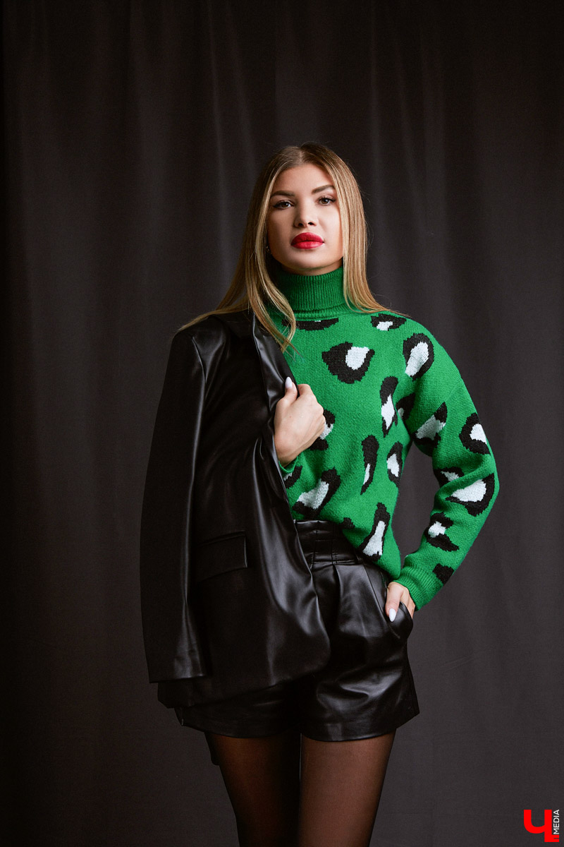 Модель Оксана Лебедева не скрывает: она любит создавать дерзкие образы, чтобы всегда быть в центре всеобщего внимания. И удается ей это блестяще с помощью… Впрочем, вы всё сами узнаете из статьи.