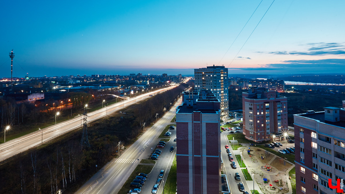 Пока горнолыжную трассу на Студеной горе уже вовсю готовят к предстоящему сезону, Огуречка так и простаивает без дела. А ведь когда-то шла речь о том, что там организуют локацию для активного зимнего отдыха. Но, как выяснилось, место неподходящее. Зато теперь как наиболее перспективную рассматривают другую площадку неподалеку.