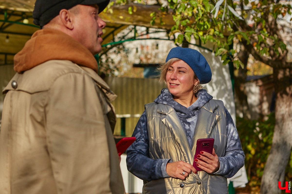 Продолжаем нашу традиционную рубрику «Я тут живу» уникальным домом-сферой, где главные его жители – велосипеды. Вы еще в таких не бывали? Съемочная команда «Ключ-Медиа» уже заглянула внутрь необычного купола и готова вам все рассказать и показать!