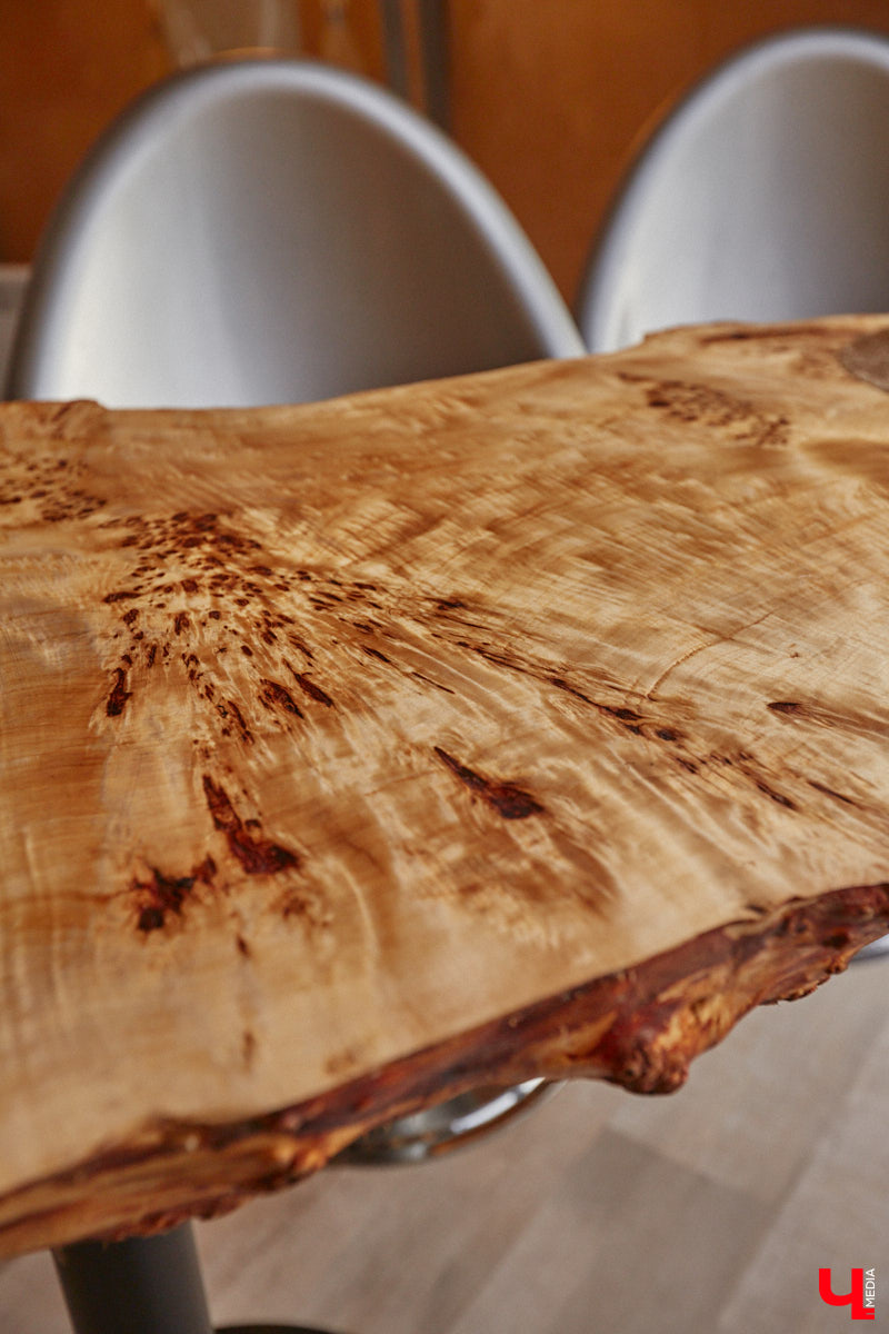 Продолжаем нашу традиционную рубрику «Я тут живу» уникальным домом-сферой, где главные его жители – велосипеды. Вы еще в таких не бывали? Съемочная команда «Ключ-Медиа» уже заглянула внутрь необычного купола и готова вам все рассказать и показать!