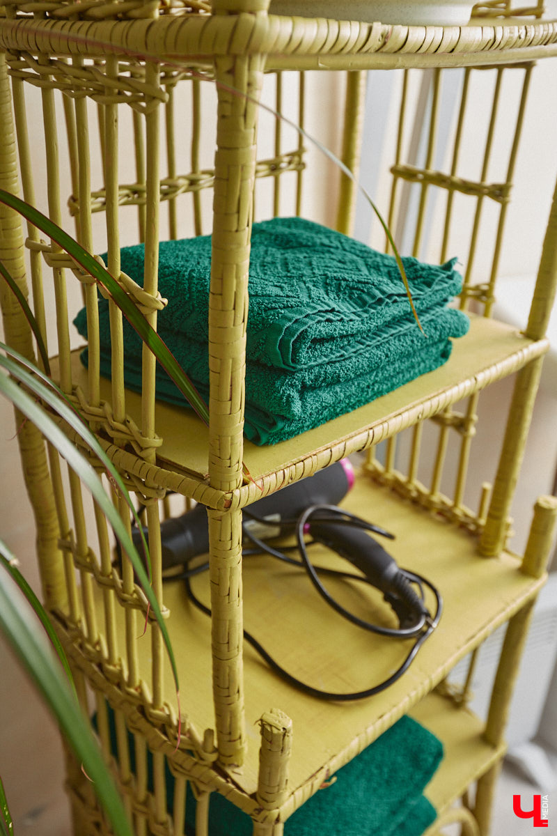 Продолжаем нашу традиционную рубрику «Я тут живу» уникальным домом-сферой, где главные его жители – велосипеды. Вы еще в таких не бывали? Съемочная команда «Ключ-Медиа» уже заглянула внутрь необычного купола и готова вам все рассказать и показать!