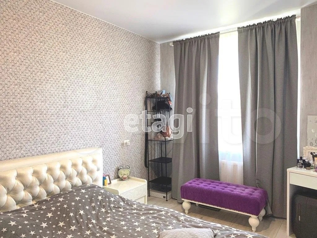 Если вы давно задумываетесь о смене жилья, но ремонтом заниматься не хотите, вот вам небольшая подборка из вполне симпатичных вариантов недвижимости, которую предлагают на продажу в нашем городе.