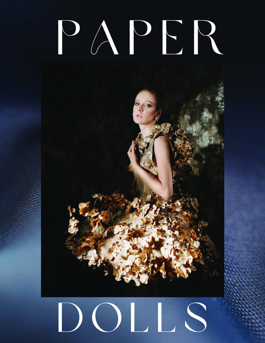 Совместная коллекция из 12 уникальных бумажных платьев с экопринтами владимирского декоратора Натальи Наянзиной и флориста из Томска Натальей Медведевой приняла участие в конкурсе дизайнеров «Сибирский кутюрье – 2022» Fashion. А еще попала на страницы журнала мод Fashion Avenue News.