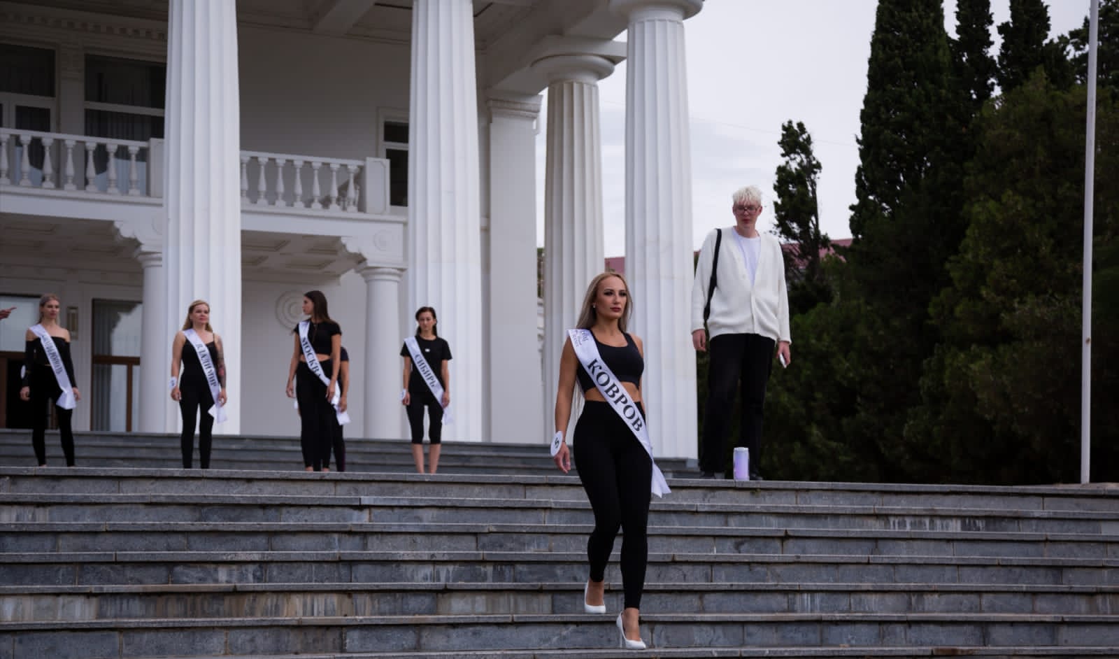 В Крыму прошел Международный конкурс красоты и материнства Mrs. Planet Eurasia. Участие в нем в числе прочих приняли и две прекрасные дамы из Владимира и Коврова: Христина Воеводина и Вероника Малыгина. Вернулись домой они уже с громкими титулами!