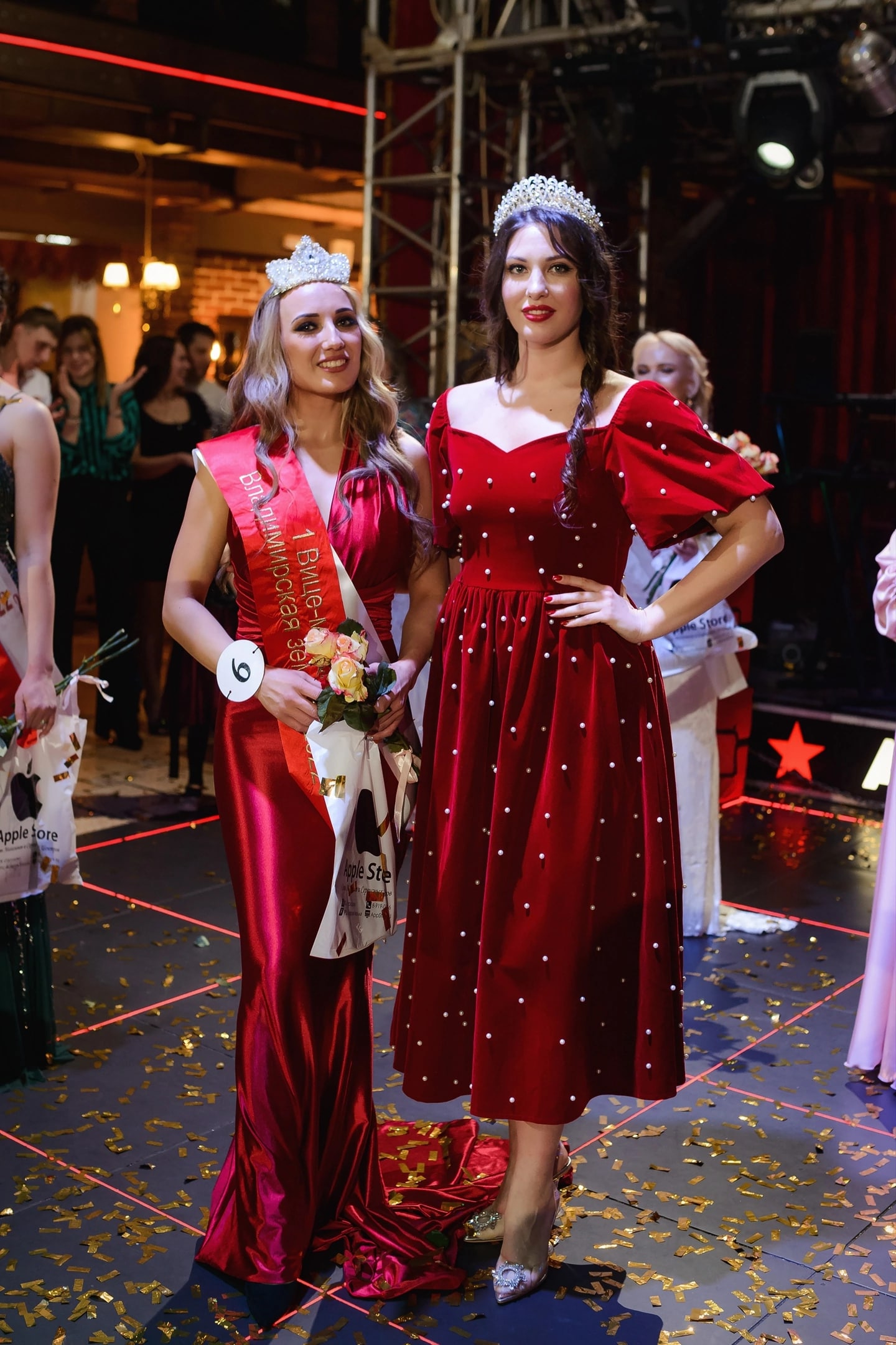 В Крыму прошел Международный конкурс красоты и материнства Mrs. Planet Eurasia. Участие в нем в числе прочих приняли и две прекрасные дамы из Владимира и Коврова: Христина Воеводина и Вероника Малыгина. Вернулись домой они уже с громкими титулами!