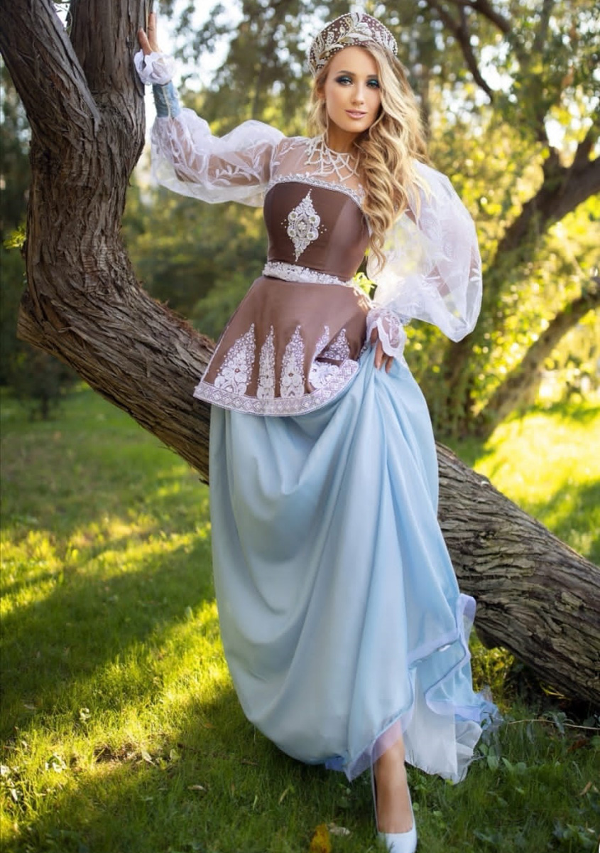 В Крыму прошел Международный конкурс красоты и материнства Mrs. Planet Eurasia. Участие в нем в числе прочих приняли и две прекрасные дамы из Владимира и Коврова: Христина Воеводина и Вероника Малыгина. Вернулись домой они уже с громкими титулами!