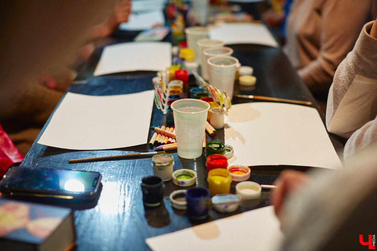 Владимирские врачи поддержали всемирную акцию в защиту женского здоровья «Розовый октябрь», объединив актуальные вопросы медицины, современное искусство и арт-терапию.