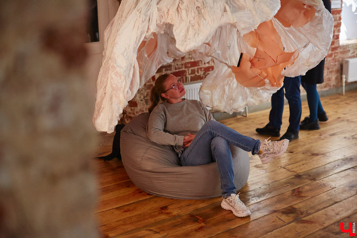 Владимирские врачи поддержали всемирную акцию в защиту женского здоровья «Розовый октябрь», объединив актуальные вопросы медицины, современное искусство и арт-терапию.