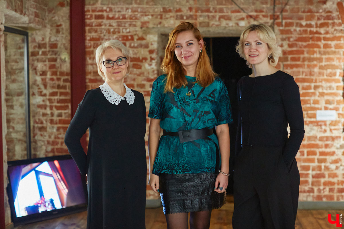 Владимирские врачи поддержали всемирную акцию в защиту женского здоровья «Розовый октябрь», объединив актуальные вопросы медицины, современное искусство и арт-терапию.