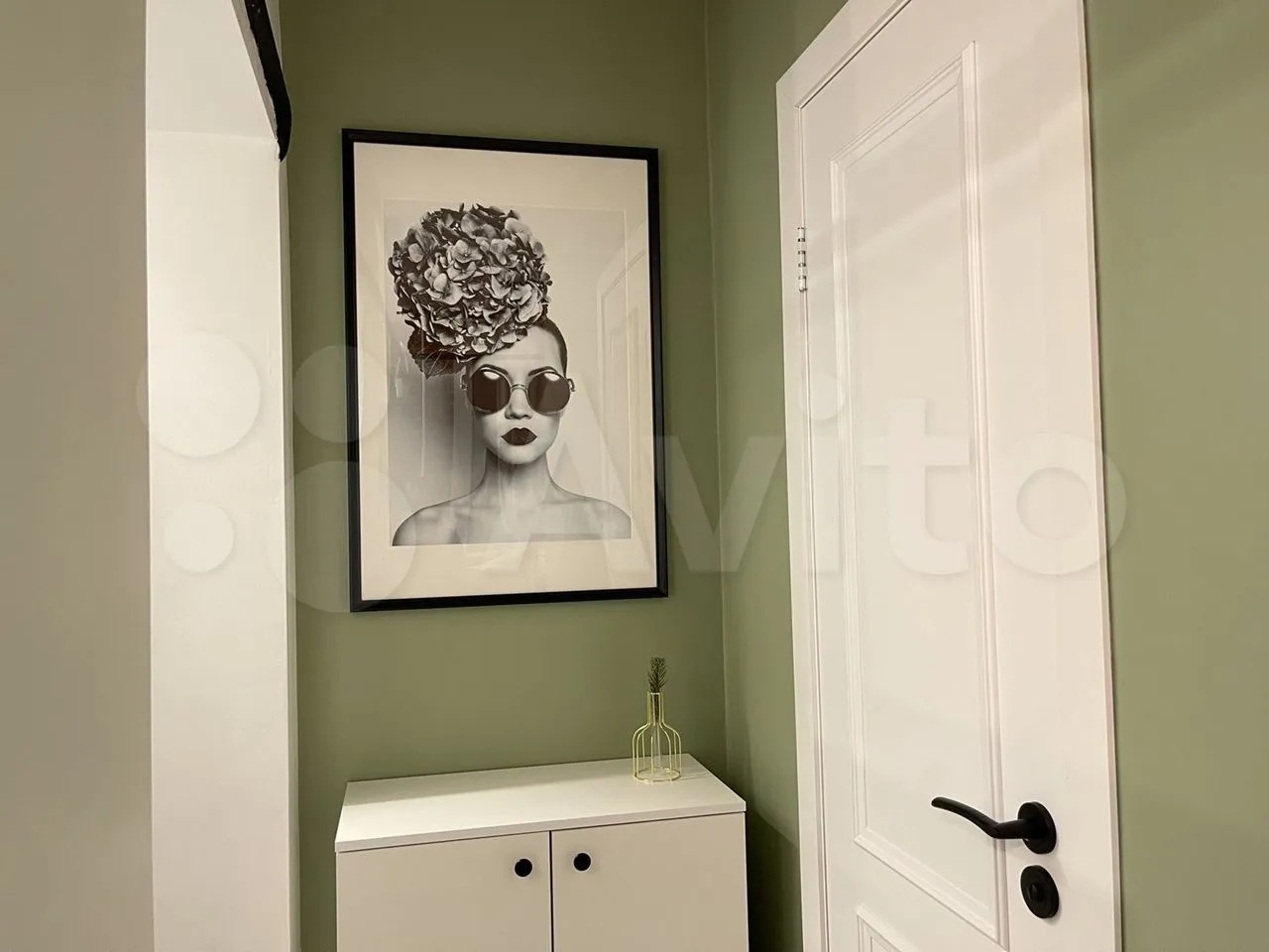 Сегодня мы вам покажем самые стильные квартиры, которые на данный момент сдают посуточно во Владимире. Все три объекта расположены в историческом центре. В свое время их владельцы сделали там современный ремонт, превратив стандартное жилье в «конфетку».