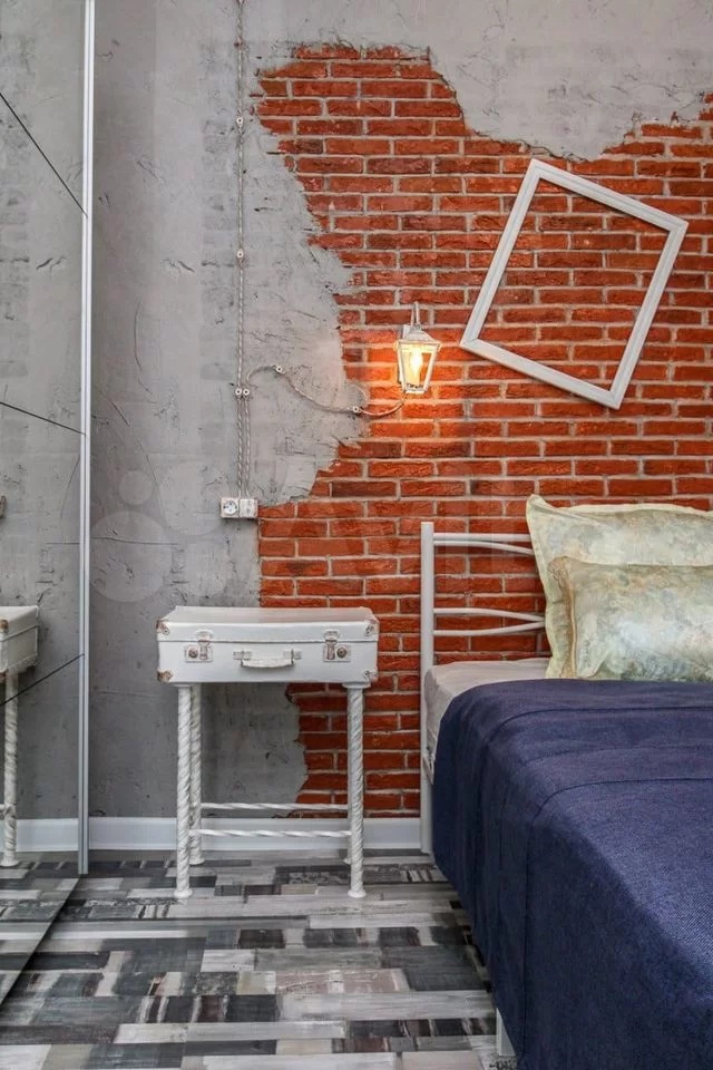 Сегодня мы вам покажем самые стильные квартиры, которые на данный момент сдают посуточно во Владимире. Все три объекта расположены в историческом центре. В свое время их владельцы сделали там современный ремонт, превратив стандартное жилье в «конфетку».