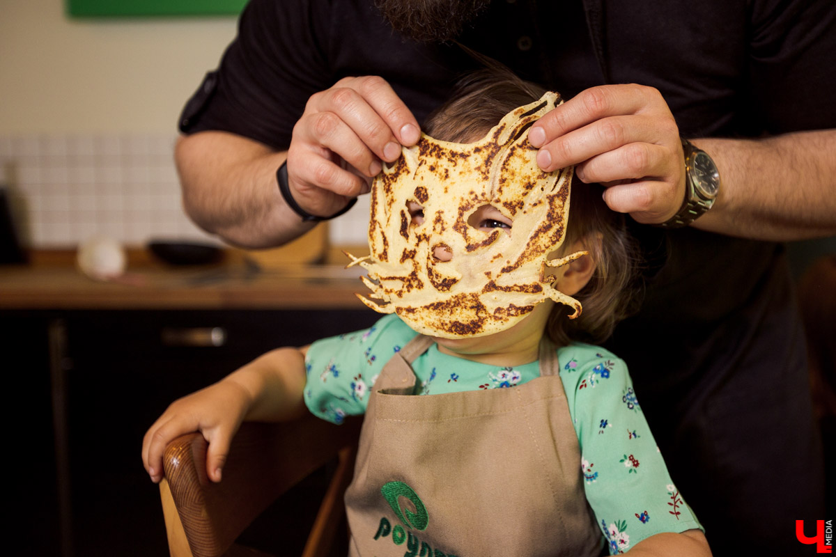 Жители региона определились с лучшими рецептами любимых семейных блюд. По итогам онлайн-голосования 33 из них вошли в книгу «Кулинарные сказки Владимирской области». Предлагаем узнать, какие именно.