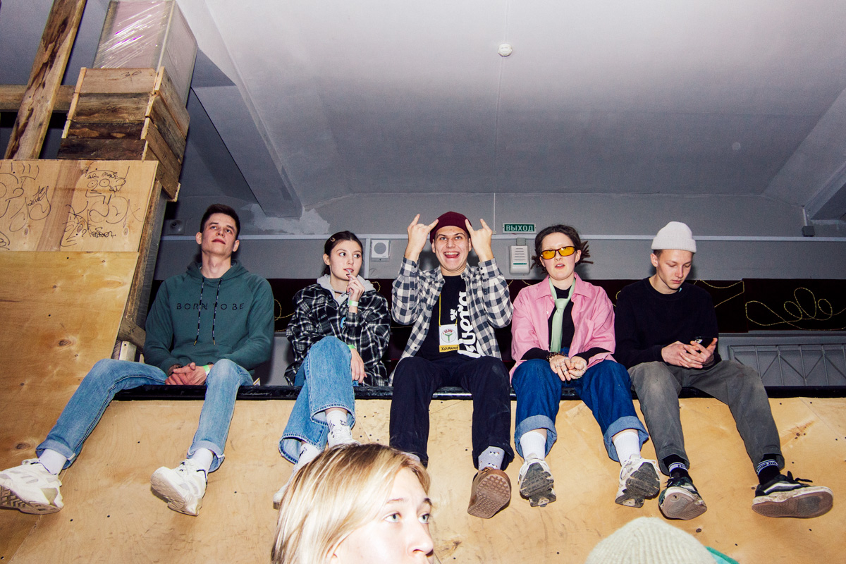 Воодушевившись успехом от проведения первого крупного скейт-контеста в Кольчугино, братья Бердичевские решили самих себя переиграть: устроить в этом году трёхдневный ивент на два города (включая Владимир), посоревноваться, отдохнуть и раскачать ДК. Всё это при участии звёздных райдеров, количество которых должно было увеличиться... Но концепт оброс множеством но. Неделю назад «Скейт-провинция» всё-таки состоялась, правда, фест вышел из-под контроля и завершился локальным скандалом.