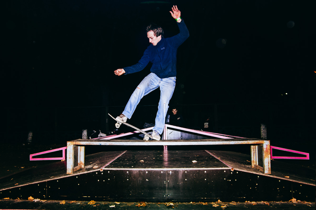 Воодушевившись успехом от проведения первого крупного скейт-контеста в Кольчугино, братья Бердичевские решили самих себя переиграть: устроить в этом году трёхдневный ивент на два города (включая Владимир), посоревноваться, отдохнуть и раскачать ДК. Всё это при участии звёздных райдеров, количество которых должно было увеличиться... Но концепт оброс множеством но. Неделю назад «Скейт-провинция» всё-таки состоялась, правда, фест вышел из-под контроля и завершился локальным скандалом.