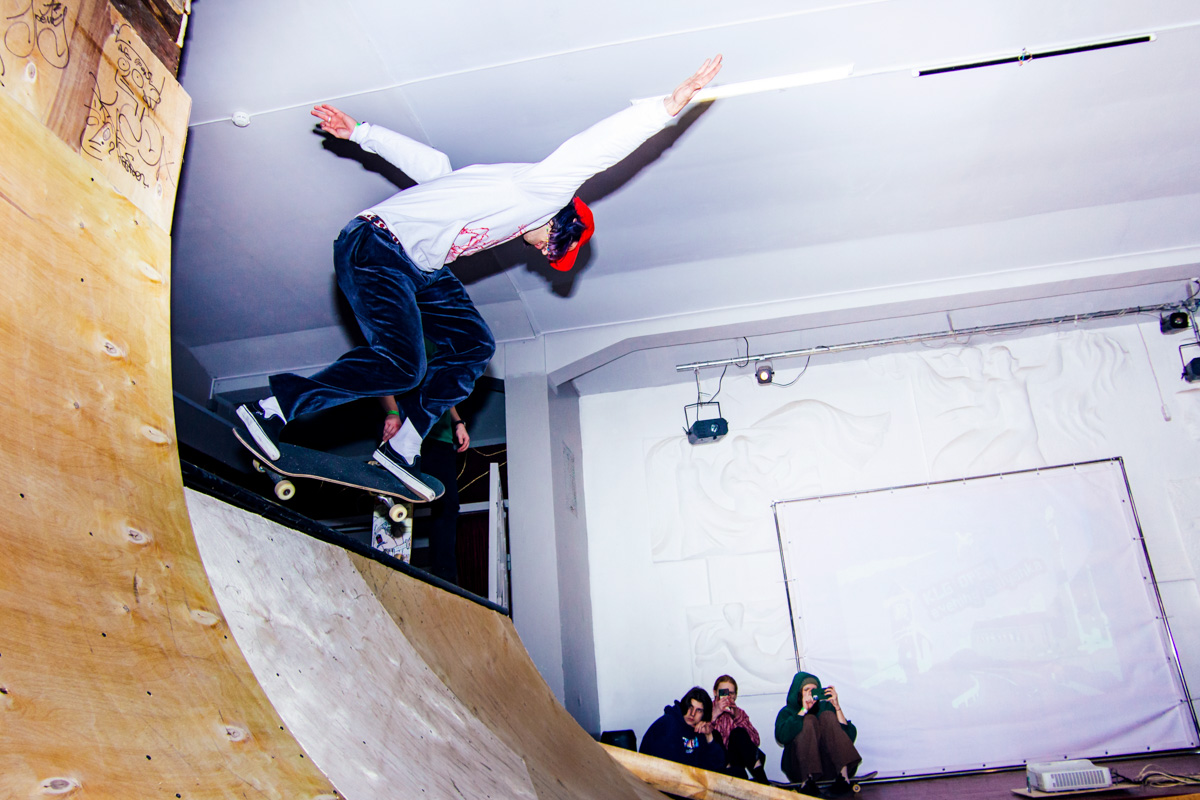 Воодушевившись успехом от проведения первого крупного скейт-контеста в Кольчугино, братья Бердичевские решили самих себя переиграть: устроить в этом году трёхдневный ивент на два города (включая Владимир), посоревноваться, отдохнуть и раскачать ДК. Всё это при участии звёздных райдеров, количество которых должно было увеличиться... Но концепт оброс множеством но. Неделю назад «Скейт-провинция» всё-таки состоялась, правда, фест вышел из-под контроля и завершился локальным скандалом.