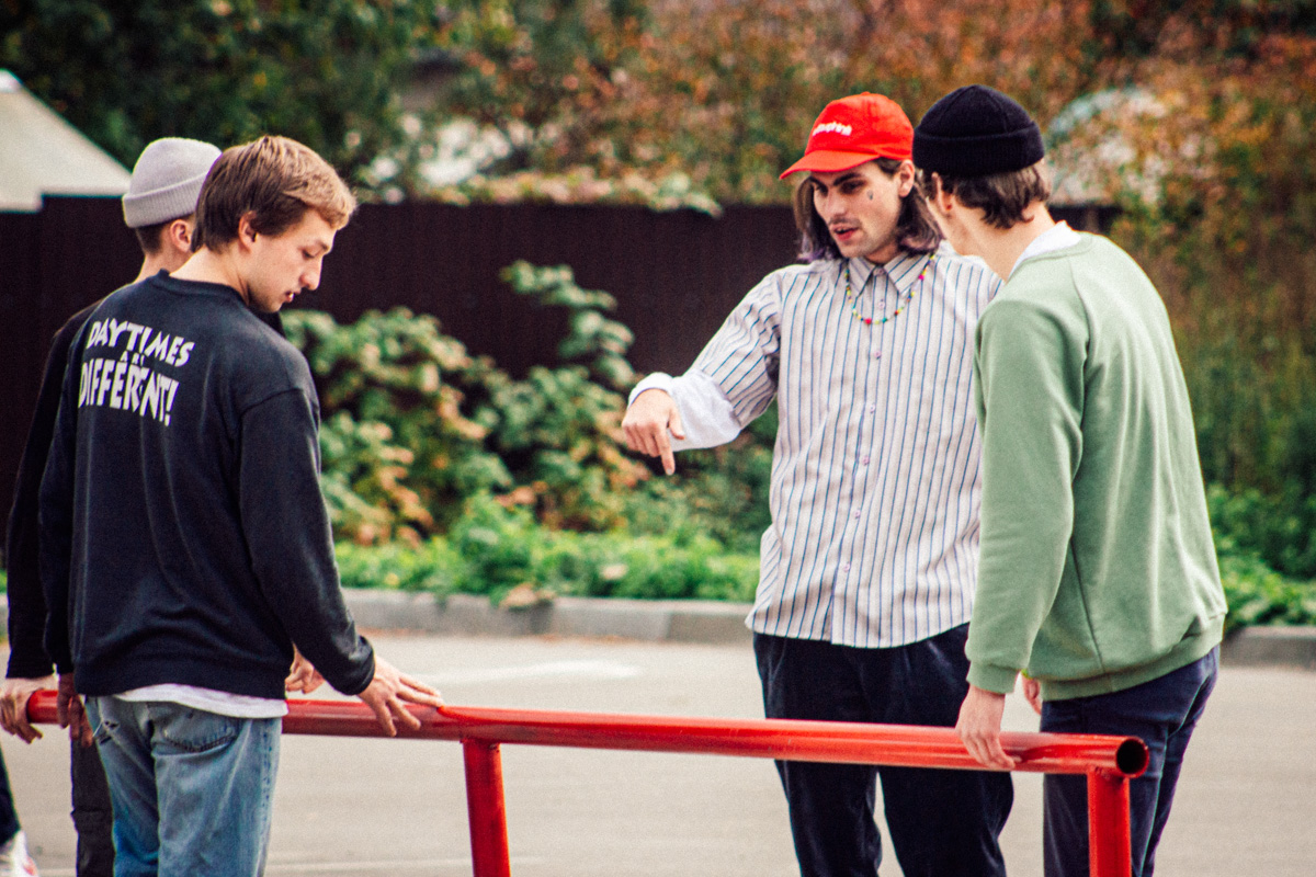 Воодушевившись успехом от проведения первого крупного скейт-контеста в Кольчугино, братья Бердичевские решили самих себя переиграть: устроить в этом году трёхдневный ивент на два города (включая Владимир), посоревноваться, отдохнуть и раскачать ДК. Всё это при участии звёздных райдеров, количество которых должно было увеличиться... Но концепт оброс множеством но. Неделю назад «Скейт-провинция» всё-таки состоялась, правда, фест вышел из-под контроля и завершился локальным скандалом.