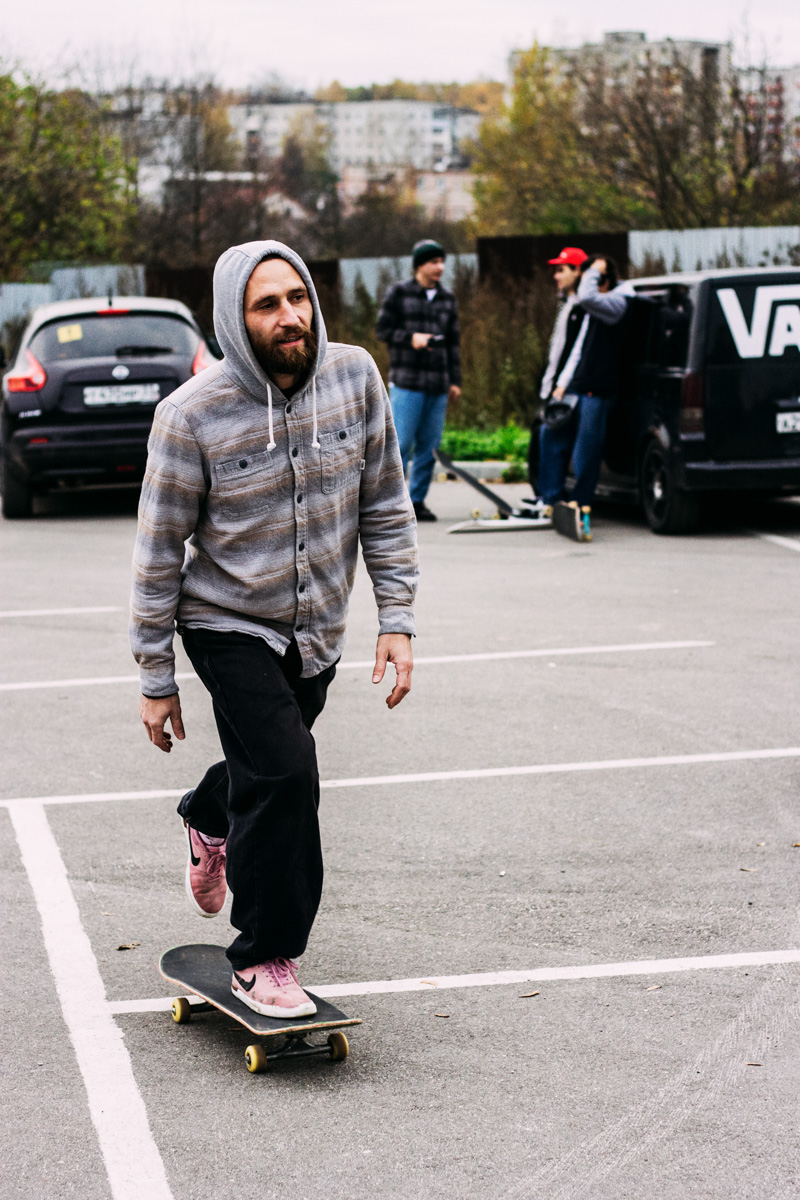 Воодушевившись успехом от проведения первого крупного скейт-контеста в Кольчугино, братья Бердичевские решили самих себя переиграть: устроить в этом году трёхдневный ивент на два города (включая Владимир), посоревноваться, отдохнуть и раскачать ДК. Всё это при участии звёздных райдеров, количество которых должно было увеличиться... Но концепт оброс множеством но. Неделю назад «Скейт-провинция» всё-таки состоялась, правда, фест вышел из-под контроля и завершился локальным скандалом.