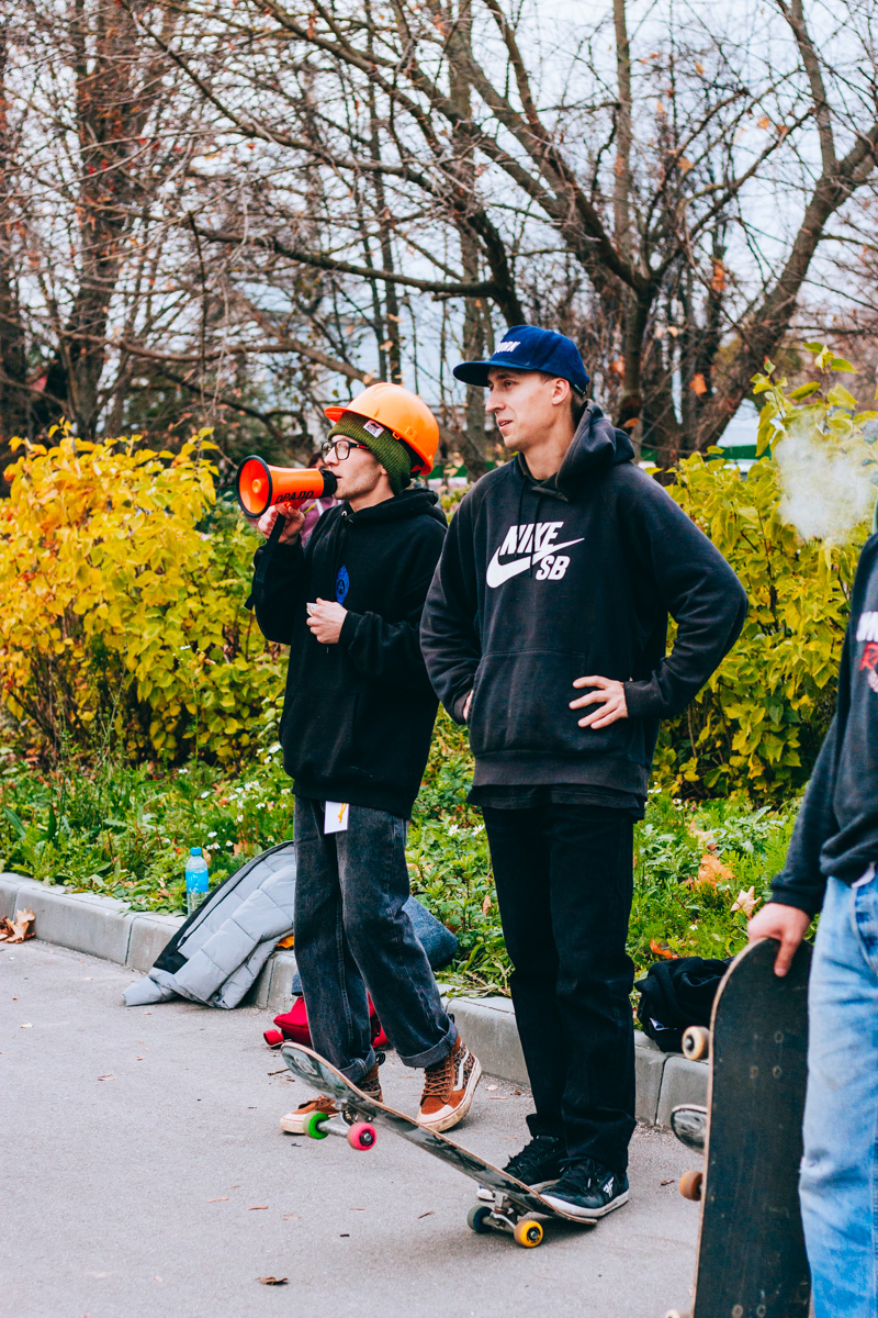 Воодушевившись успехом от проведения первого крупного скейт-контеста в Кольчугино, братья Бердичевские решили самих себя переиграть: устроить в этом году трёхдневный ивент на два города (включая Владимир), посоревноваться, отдохнуть и раскачать ДК. Всё это при участии звёздных райдеров, количество которых должно было увеличиться... Но концепт оброс множеством но. Неделю назад «Скейт-провинция» всё-таки состоялась, правда, фест вышел из-под контроля и завершился локальным скандалом.