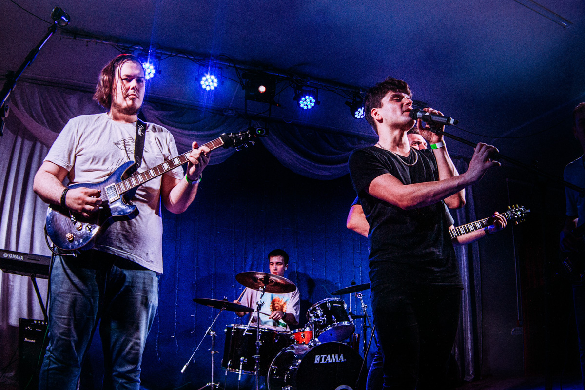 Воодушевившись успехом от проведения первого крупного скейт-контеста в Кольчугино, братья Бердичевские решили самих себя переиграть: устроить в этом году трёхдневный ивент на два города (включая Владимир), посоревноваться, отдохнуть и раскачать ДК. Всё это при участии звёздных райдеров, количество которых должно было увеличиться... Но концепт оброс множеством но. Неделю назад «Скейт-провинция» всё-таки состоялась, правда, фест вышел из-под контроля и завершился локальным скандалом.