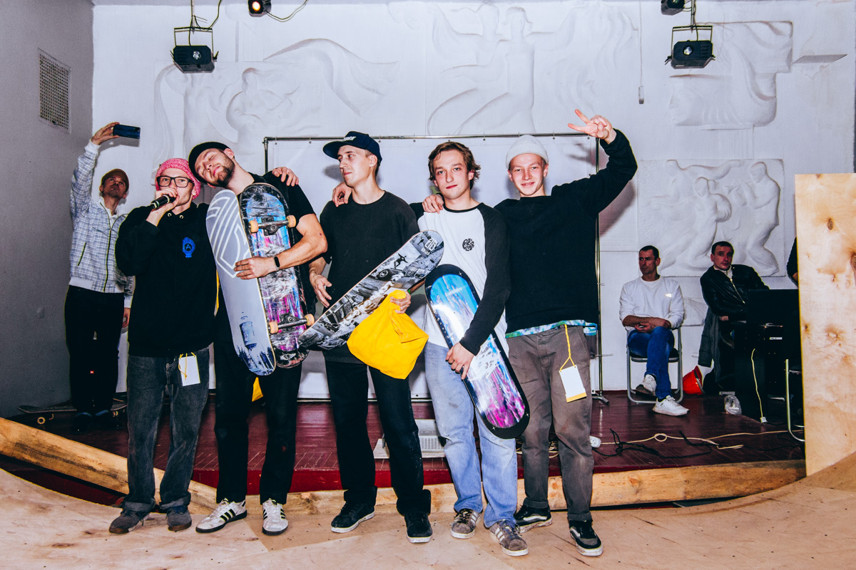 Воодушевившись успехом от проведения первого крупного скейт-контеста в Кольчугино, братья Бердичевские решили самих себя переиграть: устроить в этом году трёхдневный ивент на два города (включая Владимир), посоревноваться, отдохнуть и раскачать ДК. Всё это при участии звёздных райдеров, количество которых должно было увеличиться... Но концепт оброс множеством но. Неделю назад «Скейт-провинция» всё-таки состоялась, правда, фест вышел из-под контроля и завершился локальным скандалом.