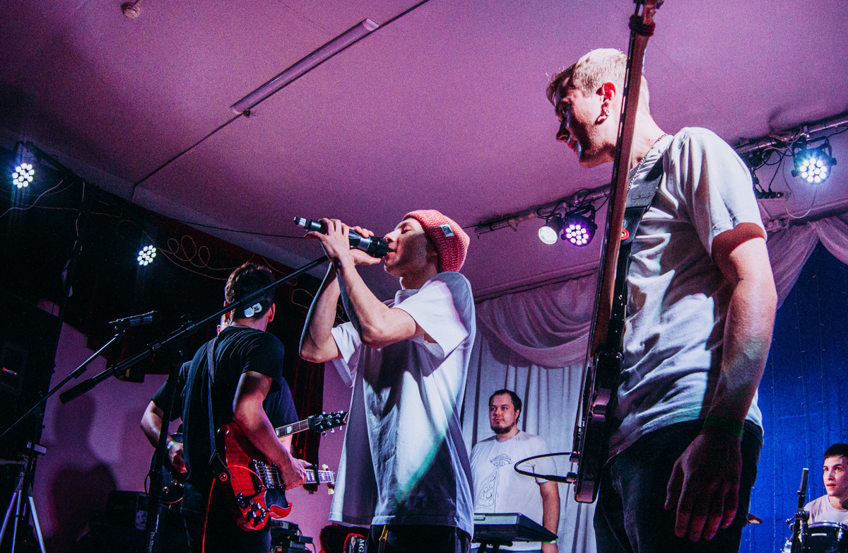 Воодушевившись успехом от проведения первого крупного скейт-контеста в Кольчугино, братья Бердичевские решили самих себя переиграть: устроить в этом году трёхдневный ивент на два города (включая Владимир), посоревноваться, отдохнуть и раскачать ДК. Всё это при участии звёздных райдеров, количество которых должно было увеличиться... Но концепт оброс множеством но. Неделю назад «Скейт-провинция» всё-таки состоялась, правда, фест вышел из-под контроля и завершился локальным скандалом.