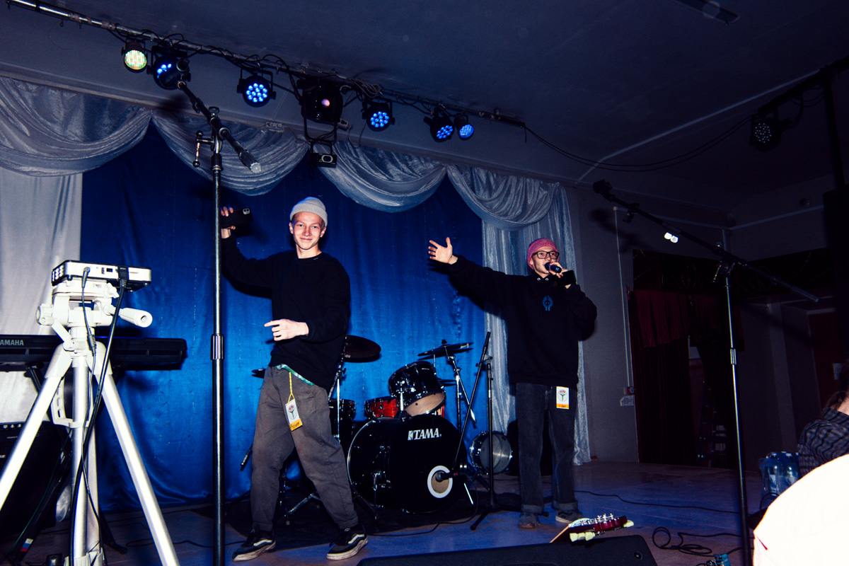 Воодушевившись успехом от проведения первого крупного скейт-контеста в Кольчугино, братья Бердичевские решили самих себя переиграть: устроить в этом году трёхдневный ивент на два города (включая Владимир), посоревноваться, отдохнуть и раскачать ДК. Всё это при участии звёздных райдеров, количество которых должно было увеличиться... Но концепт оброс множеством но. Неделю назад «Скейт-провинция» всё-таки состоялась, правда, фест вышел из-под контроля и завершился локальным скандалом.