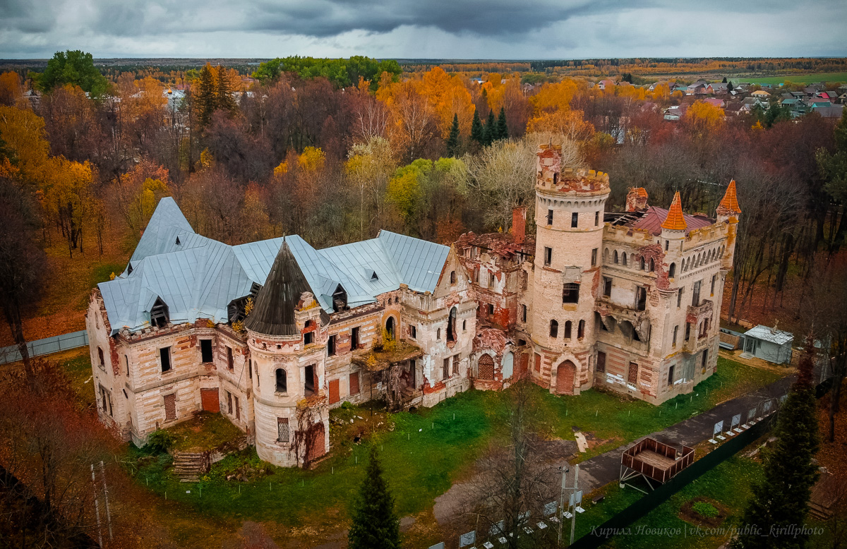 Любой фотограф на вопрос «Что такое осень?» ответит, в первую очередь, что это возможность сделать прекрасные кадры. Например, так считает Кирилл Новиков, который предоставил нам огромное количество невероятно живописных снимков региона, раскрашенного золотыми красками.