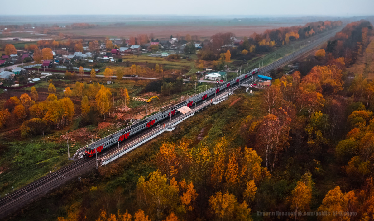 Любой фотограф на вопрос «Что такое осень?» ответит, в первую очередь, что это возможность сделать прекрасные кадры. Например, так считает Кирилл Новиков, который предоставил нам огромное количество невероятно живописных снимков региона, раскрашенного золотыми красками.