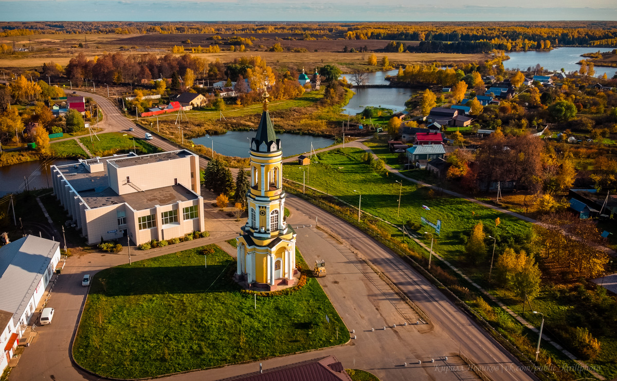 Любой фотограф на вопрос «Что такое осень?» ответит, в первую очередь, что это возможность сделать прекрасные кадры. Например, так считает Кирилл Новиков, который предоставил нам огромное количество невероятно живописных снимков региона, раскрашенного золотыми красками.