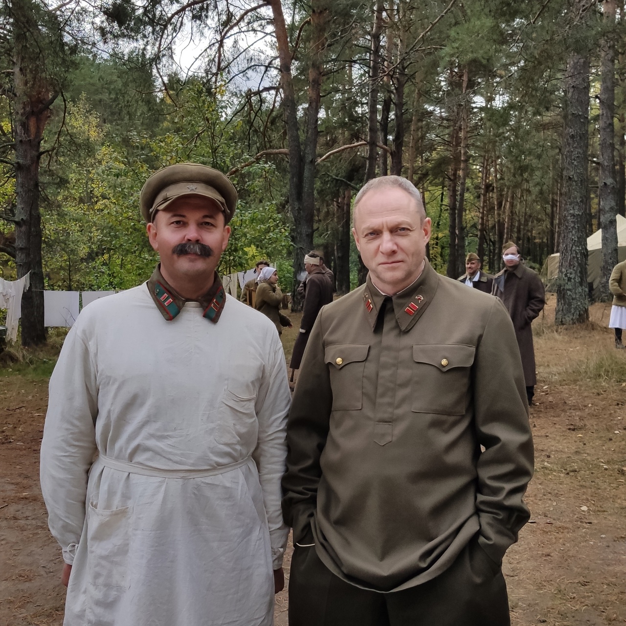 Съемки мини-сериала «Птица счастья» подошли к концу. Большую часть сцен отсняли в Суздале. В кадр попали Княжеский корпус Пушкарской слободы и Торговые ряды. Последней локацией стали окрестности деревни Погребищи Судогодского района. Участие в массовке и эпизодах приняли многие жители Владимирской области. Некоторые из них поделились впечатлениями о съемках.