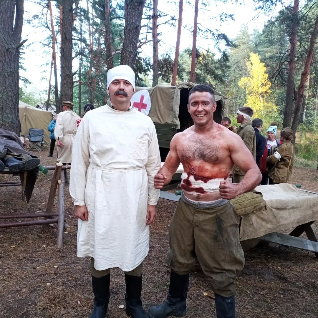 Съемки мини-сериала «Птица счастья» подошли к концу. Большую часть сцен отсняли в Суздале. В кадр попали Княжеский корпус Пушкарской слободы и Торговые ряды. Последней локацией стали окрестности деревни Погребищи Судогодского района. Участие в массовке и эпизодах приняли многие жители Владимирской области. Некоторые из них поделились впечатлениями о съемках.