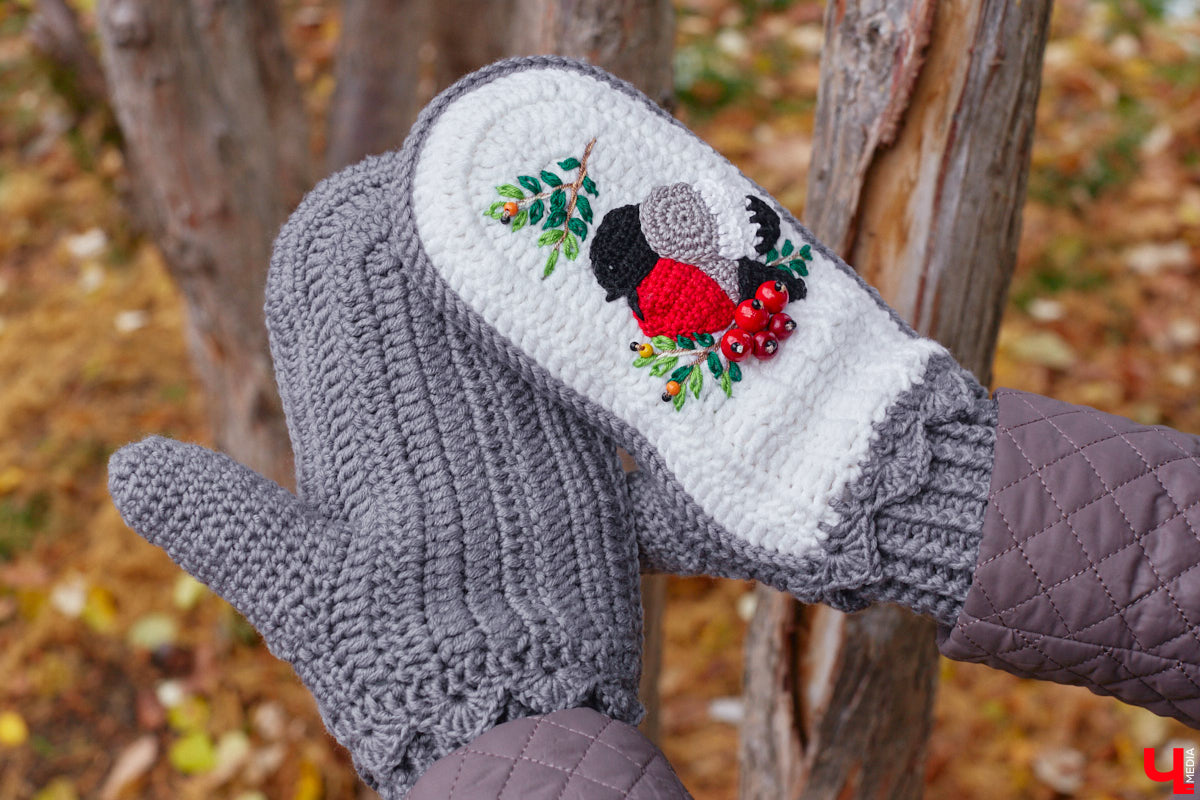 Могут ли варежки стать главным акцентом любого модного образа? Да! Доказано талантливой жительницей Владимира. Елена Королева – новая героиня рубрики «Свой стиль» – готова согреть вас своими работами в этот прохладный ноябрь.