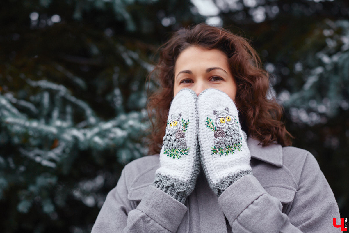 Могут ли варежки стать главным акцентом любого модного образа? Да! Доказано талантливой жительницей Владимира. Елена Королева – новая героиня рубрики «Свой стиль» – готова согреть вас своими работами в этот прохладный ноябрь.